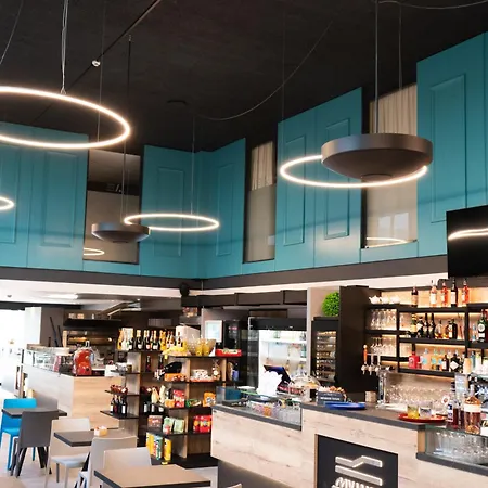 Arbed Living - Supercharger-fitness Hotel