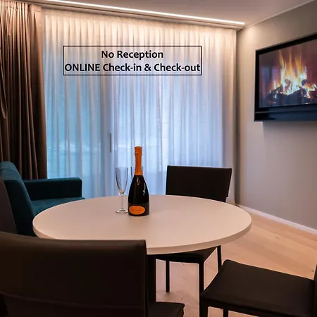 Hotel Arbed Living Self Check In - Supercharger - Fitness - Arbedo Castione 3*