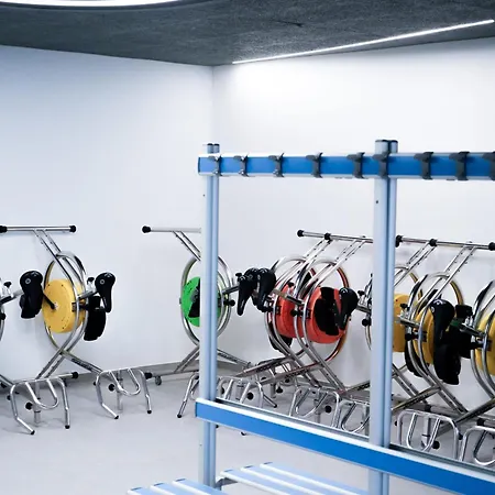 Arbed Living Self Check In - Supercharger - Fitness - Arbedo Castione فندق